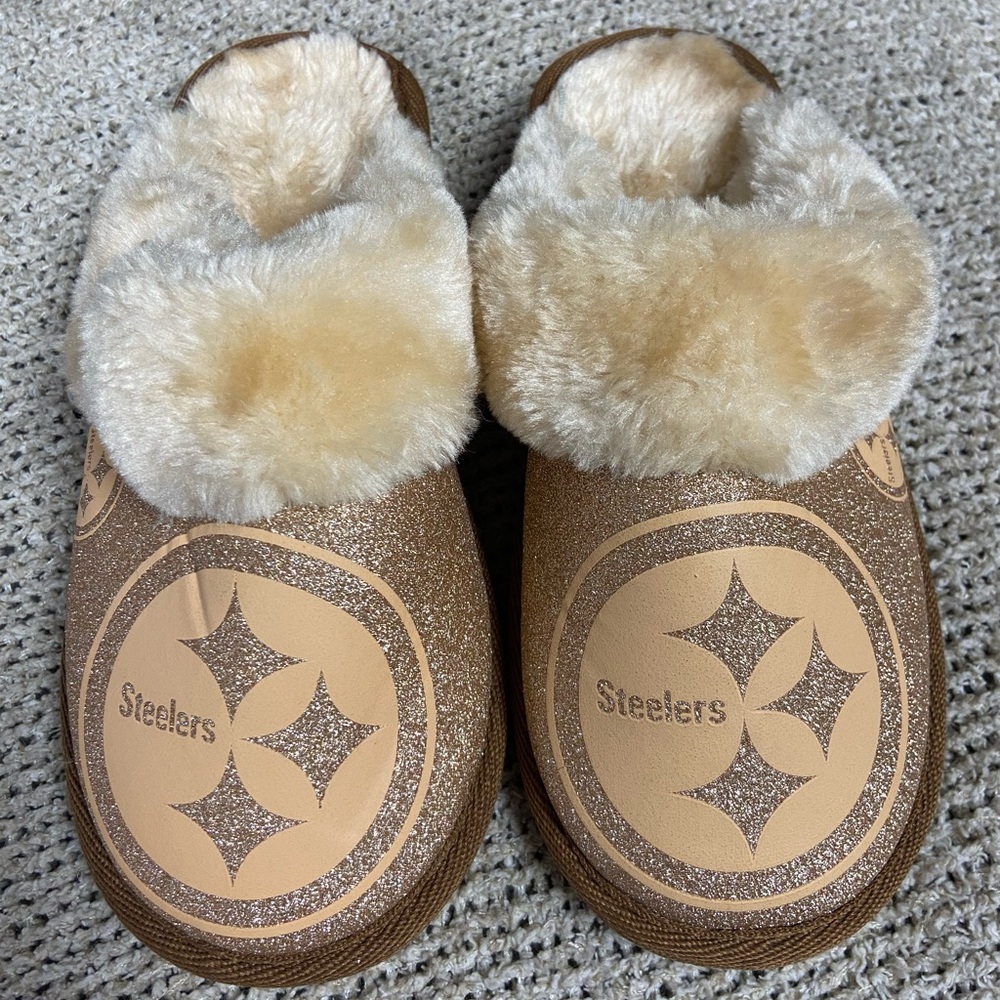 Sparkly Tan Pittsburgh Steelers Clog Faux Fur Moccasins NEVER WORN